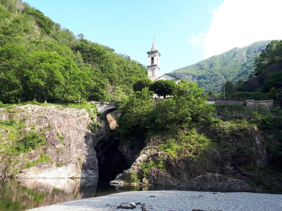 Appartamento La Meridiana A Traffiume カンノビオ エクステリア 写真